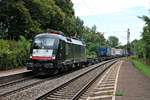 Durchfahrt am 28.08.2015 von MRCE/TXL ES 64 U2-065 (182 565-2) mit einem  LKW Walter -KLV in Etterzhausen gen Nürnberg.