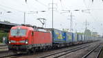 DB Cargo Deutschland AG mit  193 317  [NVR-Nummer: 91 80 6193 317-5 D-DB] und KLV-Zug (LKW Walter Trailer) am 16.05.19 Durchfahrt Bf.