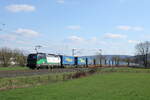 ELL 193 206 mit einem LKW Walter-KLV Richtung Bebra, am 05.04.2023 in Hauneck.