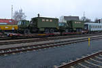 Lkws US- Army M1083 5to in einem Militärzug im Bahnhof Weiden Oberpfalz 22.12.2017