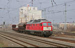 Rangieren mit der 232 908-4 in Teutschenthal    Um vom Anschlussgleis des Schotterwerks auf Gleis 3 des Bahnhofs zu gelangen, wo die Fahrt später starten wird, musste der Zug zunächst vom