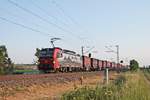 Am Abend des 24.05.2019 fuhr LokRoll/SBBCI 193 477  Fulda  mit dem  Winner -KLV DGS 42074 (Piacenza - Wuppertal Langerfeld) zwischen Hügelheim und Buggingen über die KBS 703 durchs