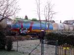 Kesselwagen  100 Jahre Eva  auf der Privatbahnstrecke der RSVG von Troisdorf/West nach Llsdorf bergabebahnhof.