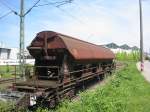 Dieser Schttgterwagen Tadgs stand am 27.05.2005 auf einem Abstellgleis im Bereich des Karlsruher Rheinhafens.