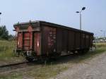 Dieser Tamns 81 80 080 3 257-0 ist zusammen mit zwei anderen Gterwagen,am 31.August 2011,Opfer einer Entgleisung in Stralsund Rgendamm geworden.Am 03.September 2011 stand nur noch ein Wagen,von der