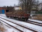 Vierachsiger Niederbordwagen Res-x am 14.Dezember 2010 abgestellt in Bergen/Rgen.