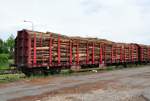 Rungenwagen 352 5765-4 mit Holz beladen am Bf-Euskirchen - 14.05.2011