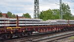 Drehgestell-Flachwagen für Oberbaustoffe der DB Cargo mit der Nr.