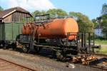 Kesselwagen (Zk 043) fr Salzsure, Baujahr 1943,  ehemaliger  Privatwagen der Httenwerke Siegerland AG (spter Hoesch Siegerlandwerke), Werk Wissen, am 21.05.2011 am ehemaligen Bahnhof