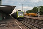 Durchfahrt am 14.06.2015 von Captrain 185 550-1 mit einem leeren Papierzug (Italien - Malmö) in Müllheim (Baden) in Richtung Freiburg.
