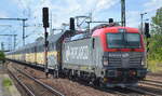 PKP CARGO S.A. mit  EU46-516  [NVR-Nummer: 91 51 5370 029-8 PL-PKPC] mit geschlossenem PLW-Transportzug Richtung Polen am 08.08.19 Bahnhof Flughafen Berlin Schönefeld.