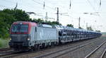 PKP CARGO S.A., Warszawa [PL] mit  EU46-512  [NVR-Nummer: 91 51 5370 024-9 PL-PKPC] und PKW-Transportzug (FIAT 500 aus polnischer Produktion) am 27.06.20 Bf.