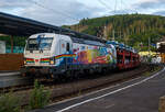 Die wunderschöne SIEMENS Vectron MS 193 366-2 „I am Einziganders“ (91 80 6193 366-2 D-DB) der DB Cargo AG fährt am Abend des 24 Juni 2025, mit einem mit Gelände-SUV´s