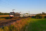 193 851 MRCE mit einem Autotransportzug bei Batzhausen Richtung Nürnberg, 10.10.2021
