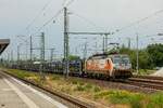 383 217-7 Budamar Group  We are the Architects of Logistics  mit leeren Autotransportzug in Magdeburg Hbf, Juni 2023.