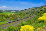 185 695 Railpool mit einem BLG Autotransportzug bei Himmelstadt Richtung W�rzburg, 07.05.2022