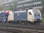 Die 182 oder auch ES 64 U2-020 der Wiener Lokalbahn kommt mit einem Autozug aus Kln fhrt in Aachen-West ein. 17.10.2010