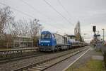 Lok 1032 der Dortmunder Eisenbahn, ex-RBH 903, mit einem Coilzug in Bochum-Riemke (29.12.2021)