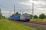 Mit einem Ganzzug Teleskop-Haubenwagen rollte 370 022 der PKP Cargo am 24.06.25 durch Brehna Richtung Bitterfeld.
