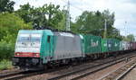 RTB CARGO GmbH nochmals mit der belgischen Alpha Trains  E 186 207  [NVR-Number: 91 88 7186 207-7 B-ATLU] und Containerzug Richtung Frankfurt/Oder am 15.08.18 Berlin-Hirschgarten.