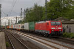 189 061-5 mit einem Containerzug in Hamburg Harburg, am 17.05.2019.