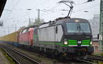 ELL - European Locomotive Leasing, Wien [A] mit  193 734  [NVR-Nummer: 91 80 6193 734-1 D-ELOC], aktueller Mieter LTE? mit 120 201-9 (91 80 6120 201-9 D-BLC) und Containerzug am Haken am 24.10.19