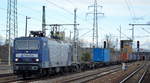 DeltaRail GmbH, Frankfurt (Oder) mit  243 069-2  [NVR-Nummer: 91 80 6143 069-3 D-DELTA] mit Containerzug am 28.01.20 Durchfahrt Bf.