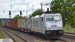 METRANS Rail s.r.o., Praha [CZ] mit  386 029-3  [NVR-Nummer: 91 54 7386 029-3 CZ-MT] und Containerzug am 14.05.20 Bf.