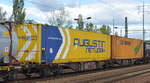 Belgischer Gelenk-Containertragwagen vom Einsteller Touax Rail Ltd  mit der Nr.