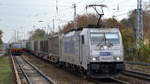 METRANS Rail s.r.o., Praha [CZ] mit  386 009-5  [NVR-Nummer: 91 54 7386 009-5 CZ-MT] und Containerzug am 13.11.20 Berlin Hirschgarten.