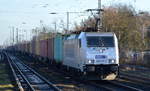 METRANS Rail s.r.o., Praha [CZ] mit  386 037-6  [NVR-Nummer: 91 54 7386 037-6 CZ-MT] und Containerzug am 19.12.20 Berlin-Hirschgarten.