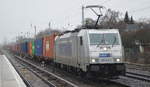 METRANS Rail s.r.o., Praha [CZ] mit  386 023-6  [NVR-Nummer: 91 54 7386 023-6 CZ-MT] und Containerzug am 19.01.21 Berlin Hirschgarten.