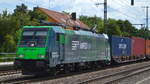METRANS Rail s.r.o., Praha [CZ] mit der Raiool Lok  186 432  [NVR-Nummer: 91 80 6186 432-1 D-Rpool] und einem Containerzug am 23.08.22 Durchfahrt Bahnhof Golm.