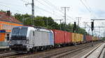 METRANS Rail s.r.o., Praha [CZ] mit der Railpool Vectron  6193 089  [NVR-Nummer: 91 80 6193 089-0 D-Rpool] und einem Containerzug am 12.09.22 Durchfahrt Bahnhof Golm.
