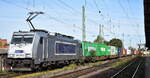 METRANS Rail s.r.o., Praha [CZ] mit ihrer  386 039-2  [NVR-Nummer: 91 54 7386 039-2 CZ-MT] und einem Containerzug am 18.10.23 Höhe Bahnhof Magdeburg Neustadt.