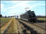 185-570 am Containerzug nach Regensburg unterwegs.(KBS 880 bei Parsberg,04.03.2009)