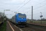 185 519-6 der Verkehrsbetriebe Peine-Salzgitter (VPS) zieht am 31.03.09 einen Containerzug aus dem Hamburger Hafen durch Ashausen Richtung Sden.