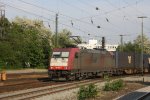 Die 185 593-1 von Crossrail kommt  mit einem gemischten Containerzug aus Richtung Kln und fhrt in Aachen-West ein.
11.5.2011