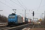 185 535-6 von Crossrail am 05.04.2013 mit einem KLV gen Freiburg in Orschweier.