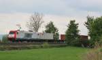 Am 9.Mai 2013 war ITL 185 650 bei Elze(Han) mit einem Containerzug auf dem Weg nach Hamburg-Waltershof Dradenau.