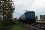 Hier die 185 515-4 von Railtraxx am 18.04.2014 nördlich von Müllheim (Baden) mit einem Containerzug nach Belgien.