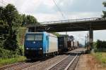 Am 11.07.2014 fuhr Railtraxx 185 515-4 mit einem Containerzug aus Italien durch Orschweier gen Norden.