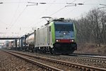 Am 18.03.2015 bespannte die Re 486 501  Beura Cardezza  einem Containerzug gen Norden, als sie durch den Bahnhof von Orschweier in Richtung Offenburg fuhr.