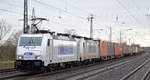 METRANS Rail s.r.o., Praha [CZ] mit  386 027-7  [NVR-Number: 91 54 7386 027-7 CZ-MT] und   386 008-7  [NVR-Nummer: 91 54 7386 008-7 CZ-MT] + Containerzug am Haken am 25.02.20 Durchfahrt Bf.