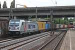Durchfahrt am Abend des 18.07.2019 von AKIEM/MT 187 508-7  METRANS  mit ihrem Containerzug (Hamburg Dradenau - München Riem Ubf) durch den Bahnhof von Hamburg Harburg in Richtung Rangierbahnhof