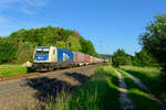 187 323 WLC mit einem Containerzug bei Postbauer-Heng Richtung Nürnberg, 18.06.2020
