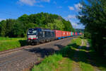 193 650 MRCE/WLC mit einem Containerzug bei Postbauer-Heng Richtung Nürnberg, 27.07.2021