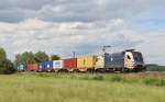 Am 13.Juni 2013 war WLC 182 524 mit Containern bei Elze(Han) auf dem Weg Richtung Sden.
