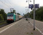 Die Cobra 2829 kommt mit einem gemischten Güterzug aus Antwerpen-Noord(B) nach Köln-Gremberg(D) und kommt aus Richtung Aachen-West,Aachen-Schanz,Aachen-Hbf und fährt durch