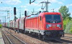  DB Cargo Deutschland AG mit  187 157  [NVR-Nummer: 91 80 6187 157-3 D-DB] mit gemischtem Güterzug am 29.05.19 Bf. Flughafen Berlin-Schönefeld.